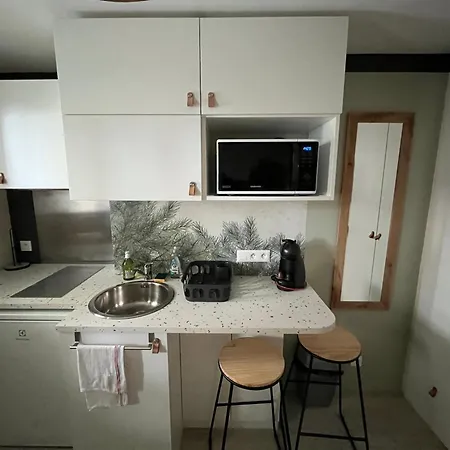 Box, Petite Studette Bord De Apartment *